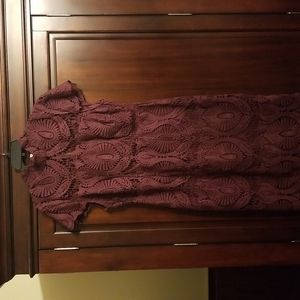 Craisin Midi Lace Dress with Liner